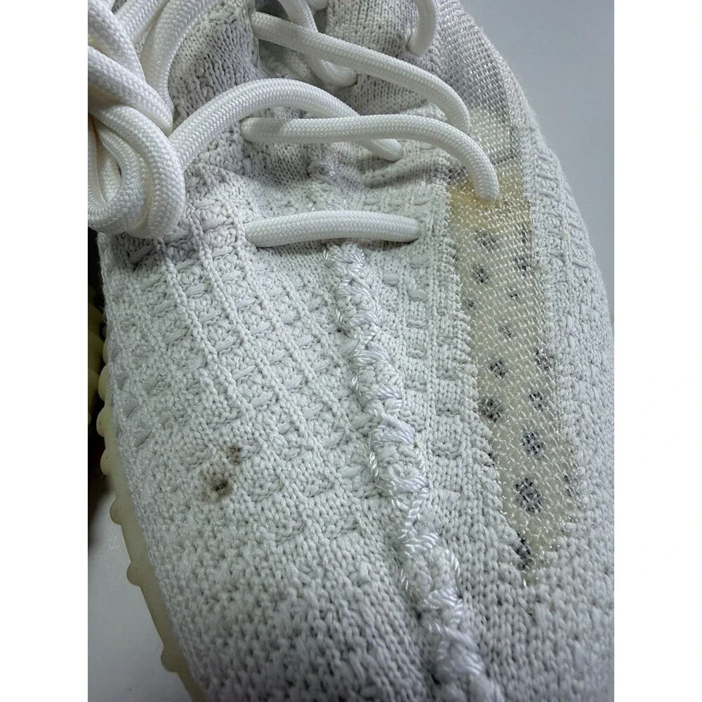 Adidas Yeezy Boost 350 V2 Light- Size 6 US (2021) GY3438